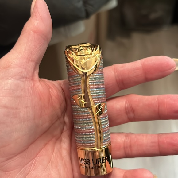 LIPSTICK MATTE - Picture 6 of 6